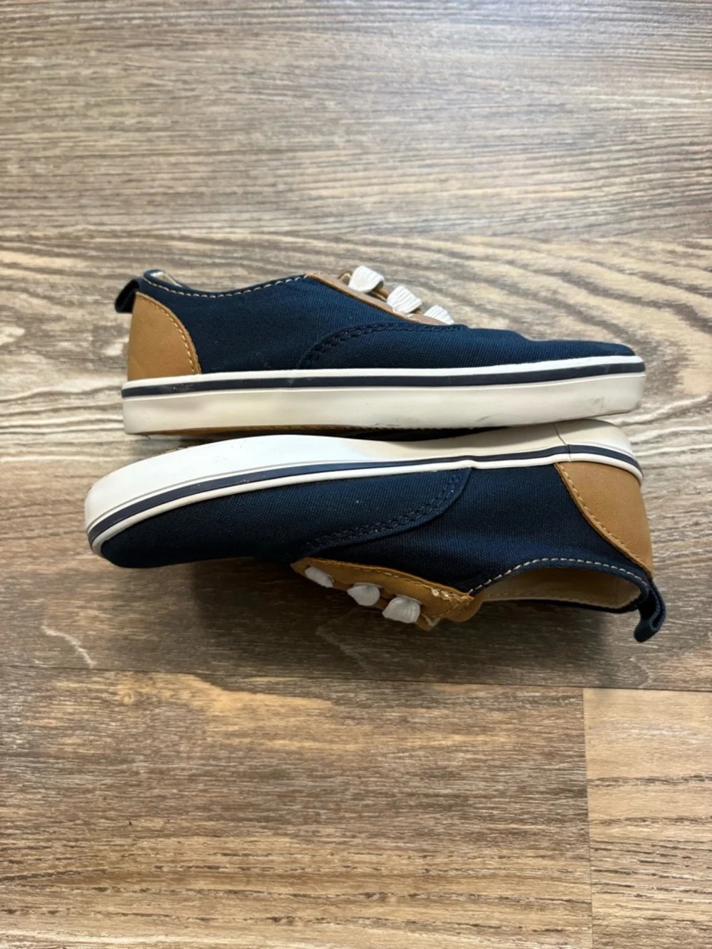 Old Navy Blue and Tan Slip On Tan Sneakers 9
